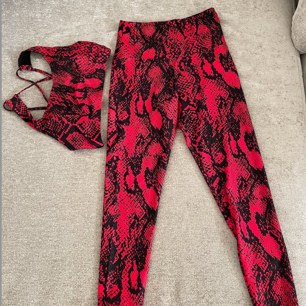 Onzie red snake full matching set animal print athleisure athletic